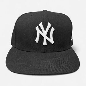 New York Yankees Navy Black Fitted Hat with White Logo